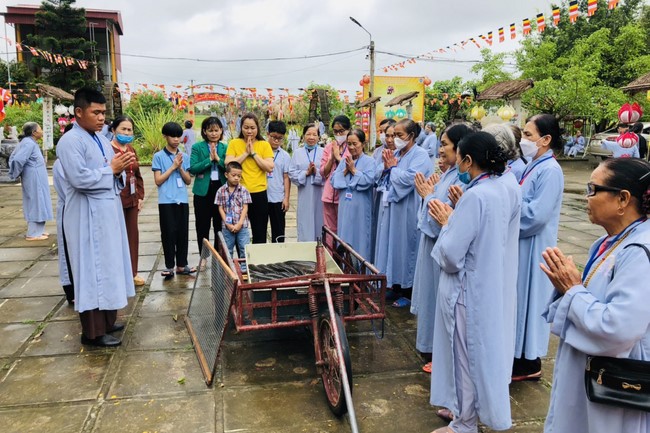One - Day Retreat at Dong Cao pagoda