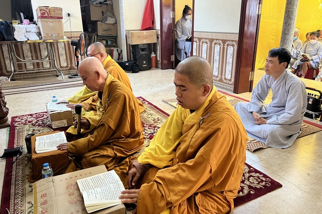 Cúng dường trai Tăng kỳ siêu tại Nam Định