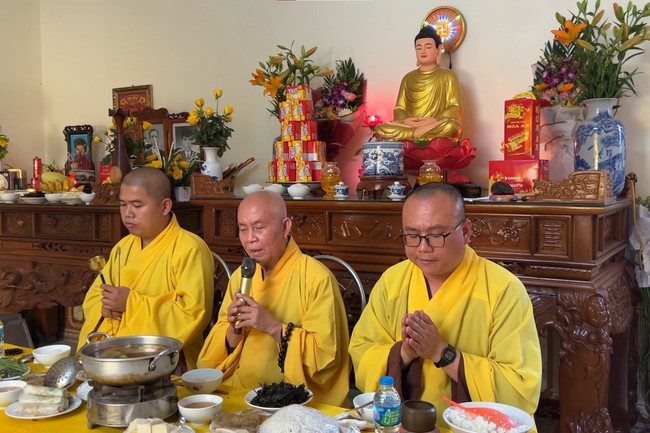 Cúng dường trai Tăng kỳ siêu tại Nam Định