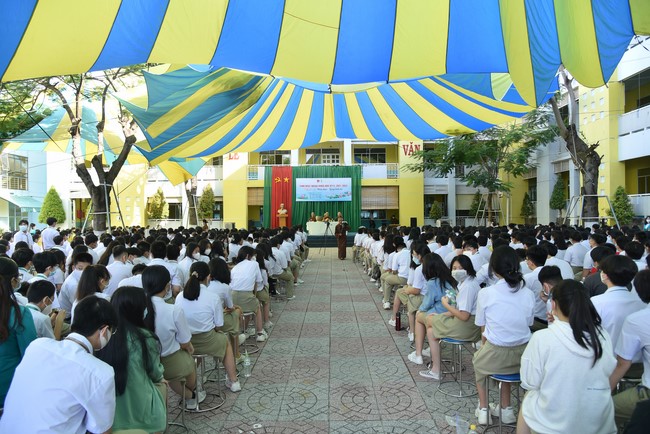 Sharing Dharma at Pétrus Ky Secondary - Primary School in Binh Duong