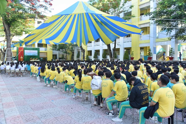Sharing Dharma at Pétrus Ky Secondary - Primary School in Binh Duong