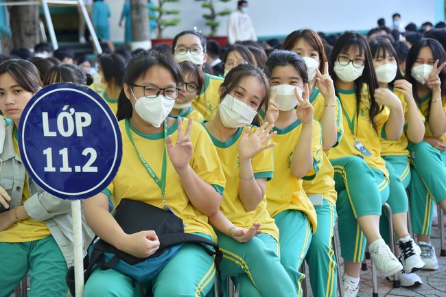 Sharing Dharma at Pétrus Ky Secondary - Primary School in Binh Duong