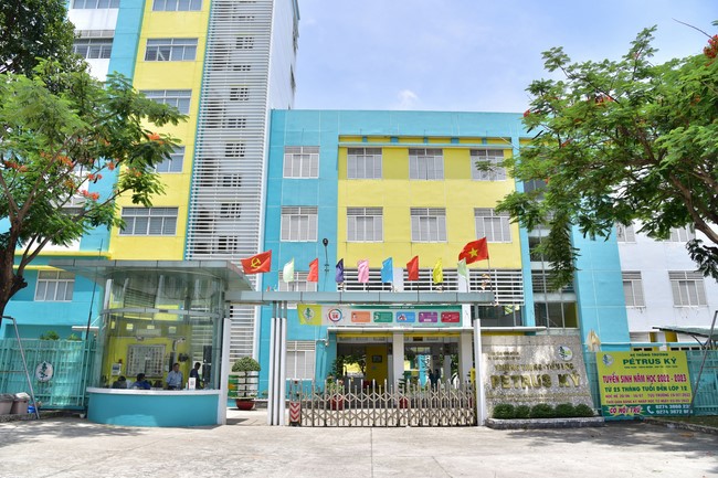 Sharing Dharma at Pétrus Ky Secondary - Primary School in Binh Duong