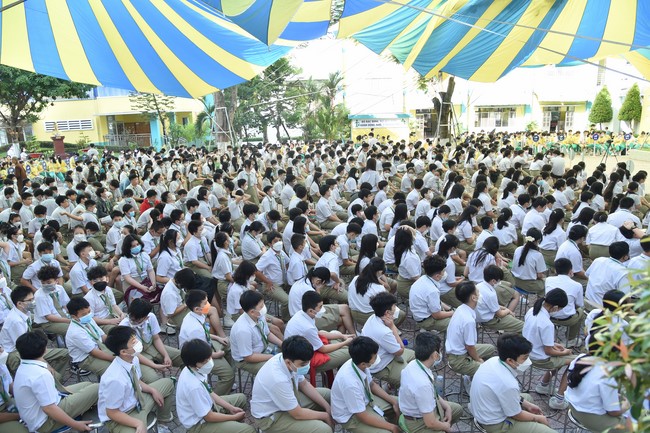 Sharing Dharma at Pétrus Ky Secondary - Primary School in Binh Duong