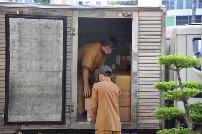 Sharing Dharma at Pétrus Ky Secondary - Primary School in Binh Duong