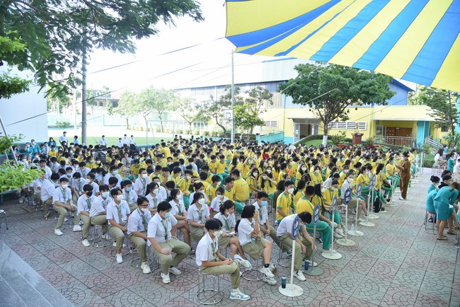 Sharing Dharma at Pétrus Ky Secondary - Primary School in Binh Duong