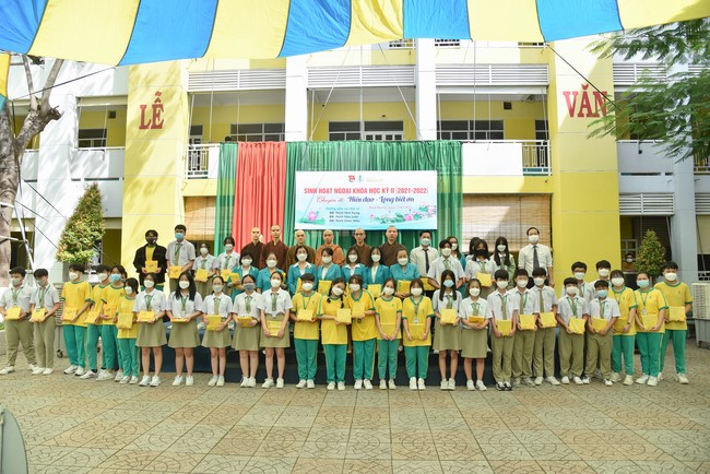 Sharing Dharma at Pétrus Ky Secondary - Primary School in Binh Duong