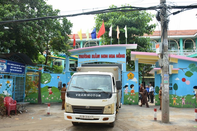 Book donation program for schools in Go Vap, Ho Chi Minh City.