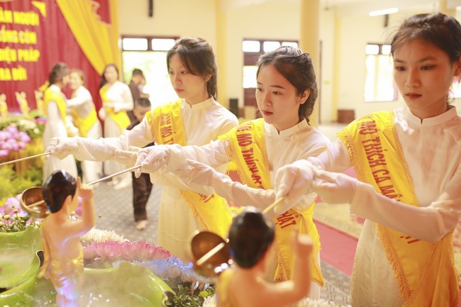 Đại lễ Phật đản chùa Cổ Am