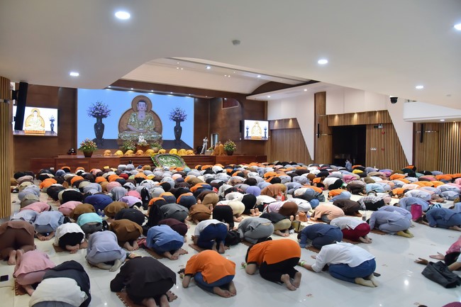 Khoá tu “Sài Gòn Cũng An Nhiên” – CLB Nhân sinh