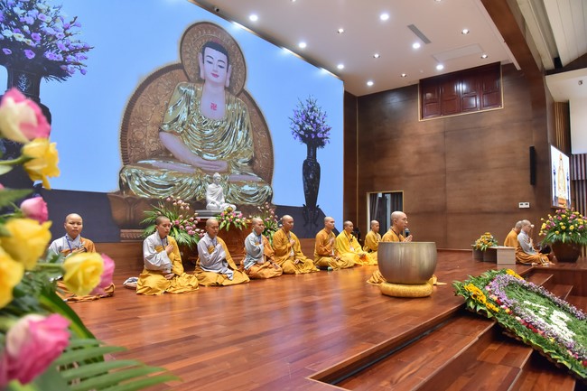 Khoá tu “Sài Gòn Cũng An Nhiên” – CLB Nhân sinh