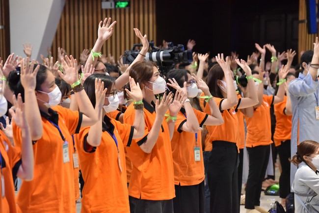 Khoá tu “Sài Gòn Cũng An Nhiên” – CLB Nhân sinh