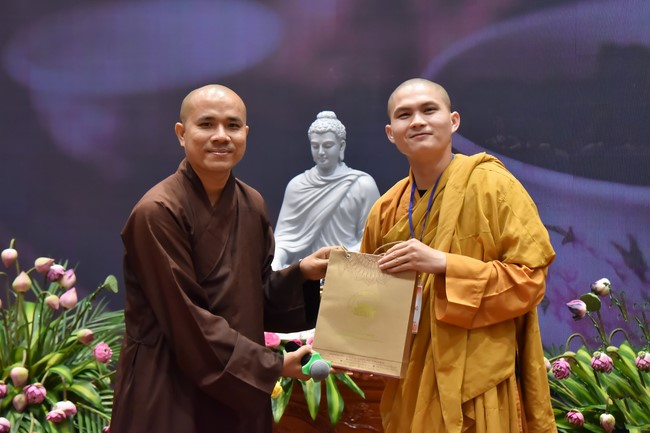 Khoá tu “Sài Gòn Cũng An Nhiên” – CLB Nhân sinh