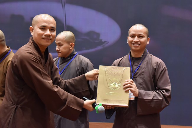 Khoá tu “Sài Gòn Cũng An Nhiên” – CLB Nhân sinh