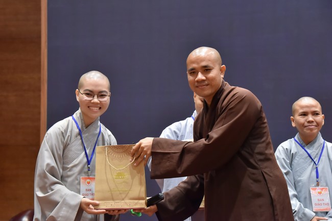 Khoá tu “Sài Gòn Cũng An Nhiên” – CLB Nhân sinh