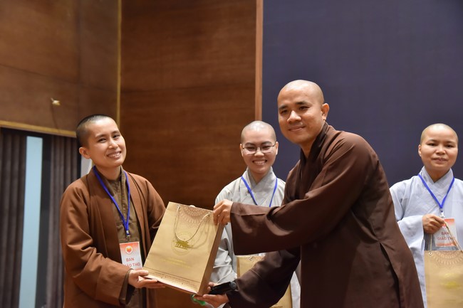 Khoá tu “Sài Gòn Cũng An Nhiên” – CLB Nhân sinh