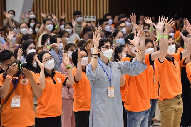 Khoá tu “Sài Gòn Cũng An Nhiên” – CLB Nhân sinh