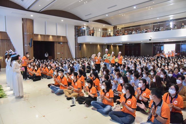 Khoá tu “Sài Gòn Cũng An Nhiên” – CLB Nhân sinh