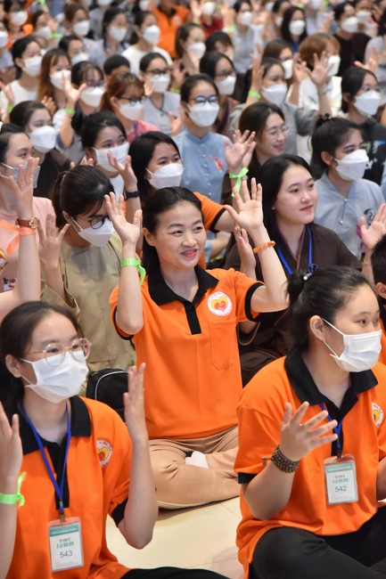 Khoá tu “Sài Gòn Cũng An Nhiên” – CLB Nhân sinh