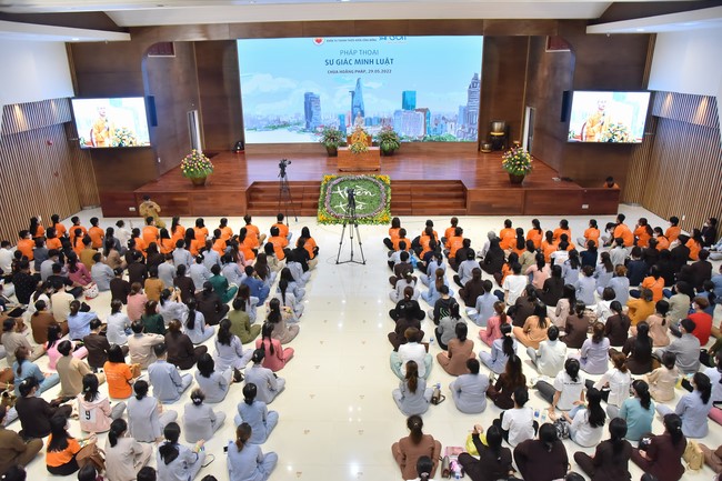 Khoá tu “Sài Gòn Cũng An Nhiên” – CLB Nhân sinh