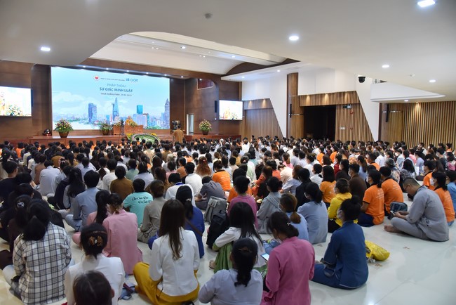 Khoá tu “Sài Gòn Cũng An Nhiên” – CLB Nhân sinh