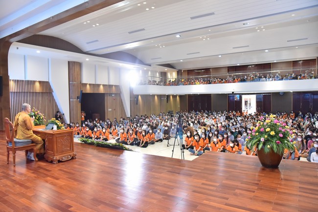 Khoá tu “Sài Gòn Cũng An Nhiên” – CLB Nhân sinh