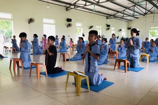 Summer Beginning Ceremony for Teenagers and Children at Dong Cao Pagoda