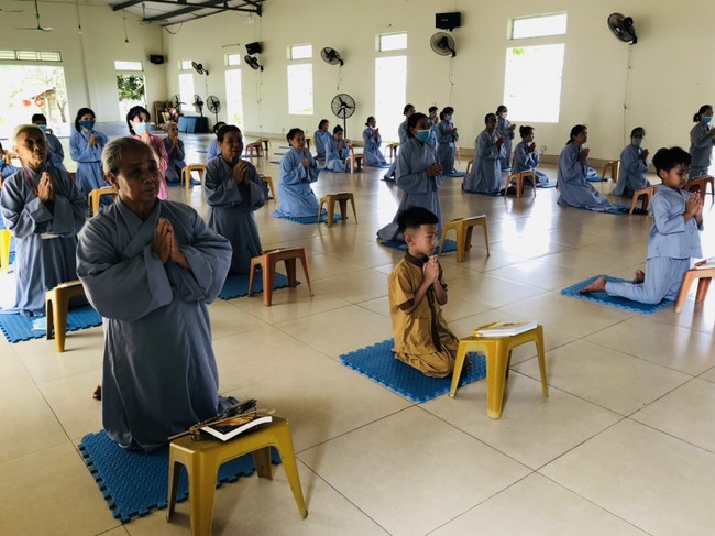 Summer Beginning Ceremony for Teenagers and Children at Dong Cao Pagoda