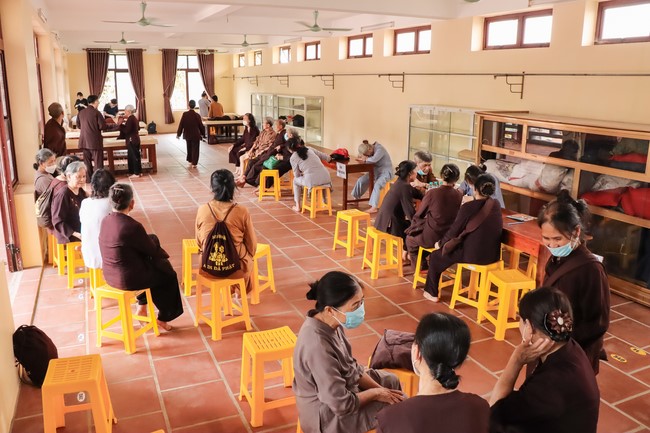 One Day Peaceful Retreat at Hoa Phuc Pagoda
