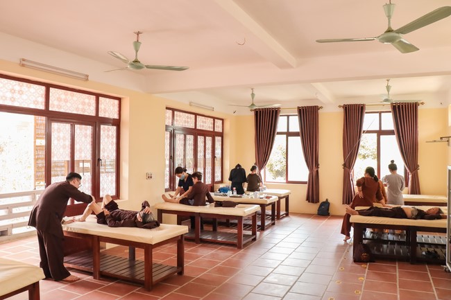 One Day Peaceful Retreat at Hoa Phuc Pagoda