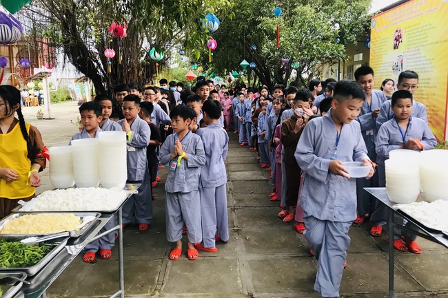 Starting Summer Retreat for children in 2022 at Dong Cao pagoda