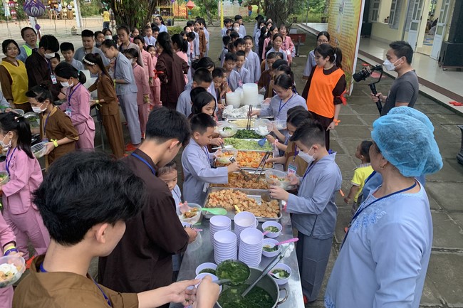 Starting Summer Retreat for children in 2022 at Dong Cao pagoda