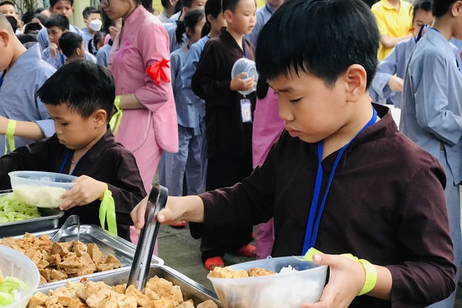 Starting Summer Retreat for children in 2022 at Dong Cao pagoda