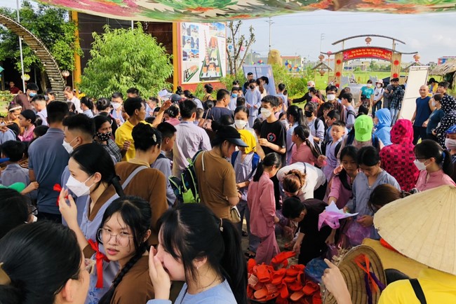 Starting Summer Retreat for children in 2022 at Dong Cao pagoda