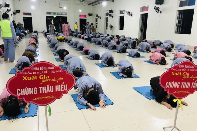 Starting Summer Retreat for children in 2022 at Dong Cao pagoda