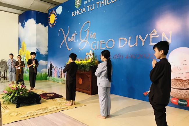 Starting Summer Retreat for children in 2022 at Dong Cao pagoda