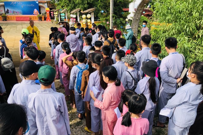Starting Summer Retreat for children in 2022 at Dong Cao pagoda