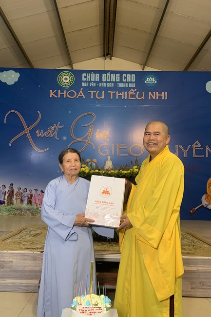 Starting Summer Retreat for children in 2022 at Dong Cao pagoda