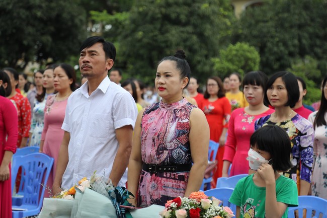 Chùa Cổ Am: Trao Học Bổng Nâng Bước Nhân Tài - Trường THPT Nguyễn Xuân Ôn