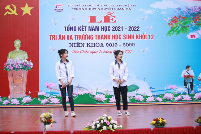 Chùa Cổ Am: Trao Học Bổng Nâng Bước Nhân Tài - Trường THPT Nguyễn Xuân Ôn