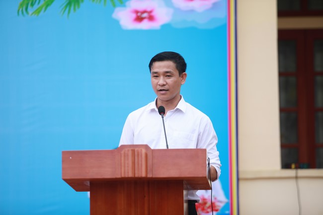 Chùa Cổ Am: Trao Học Bổng Nâng Bước Nhân Tài - Trường THPT Nguyễn Xuân Ôn