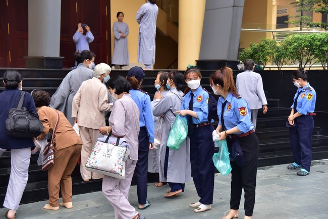 Visit Truc Lam Chanh Giac Monastery, Tien Giang of Hoang Phap pagoda security Team