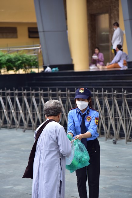 Visit Truc Lam Chanh Giac Monastery, Tien Giang of Hoang Phap pagoda security Team