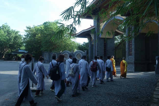 Visit Truc Lam Chanh Giac Monastery, Tien Giang of Hoang Phap pagoda security Team