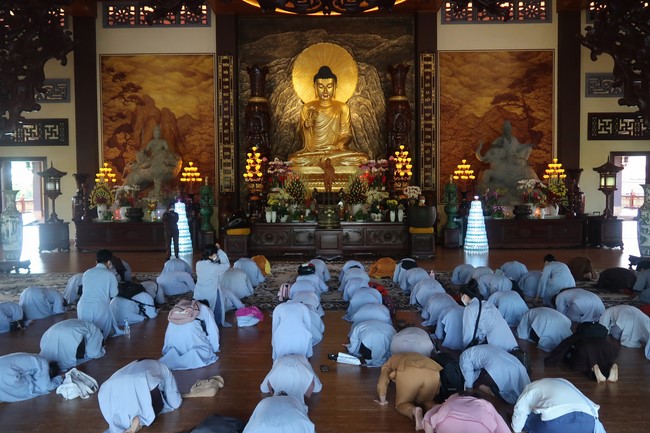Visit Truc Lam Chanh Giac Monastery, Tien Giang of Hoang Phap pagoda security Team