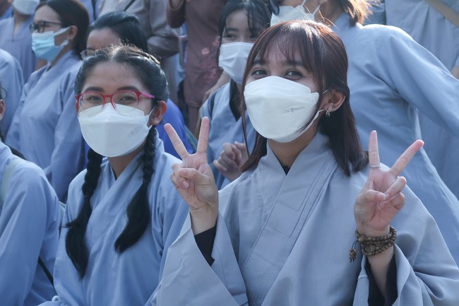 Visit Truc Lam Chanh Giac Monastery, Tien Giang of Hoang Phap pagoda security Team