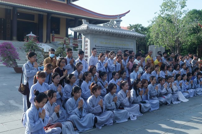 Visit Truc Lam Chanh Giac Monastery, Tien Giang of Hoang Phap pagoda security Team