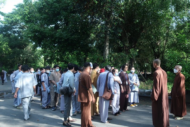 Visit Truc Lam Chanh Giac Monastery, Tien Giang of Hoang Phap pagoda security Team