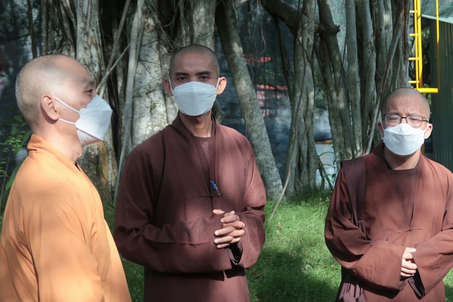 Visit Truc Lam Chanh Giac Monastery, Tien Giang of Hoang Phap pagoda security Team