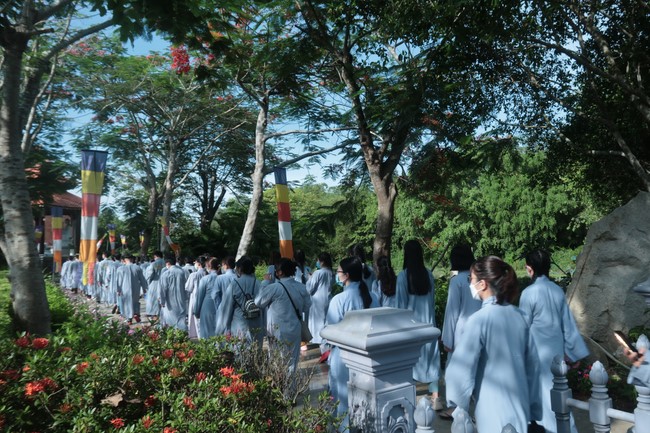 Visit Truc Lam Chanh Giac Monastery, Tien Giang of Hoang Phap pagoda security Team